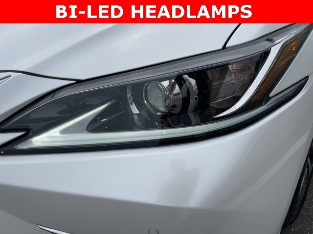 2020 Lexus ES 300h PREM/CARPLAY/BLIND SPOT/PARK ASST/FACTORY WARRANTY